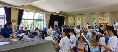 コンクールに向けて、講師の方々にご指導いただきながら、がんばって取り組んでいます。