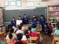 学校の様子紹介中