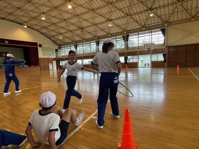 フラフープ・リレー中